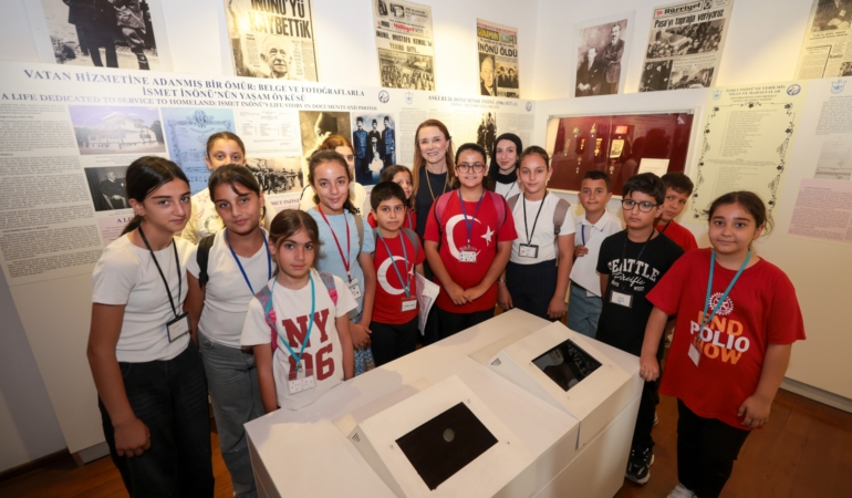 Lozan Barış Antlaşması’nın 103. yılı Konak’ta kutlandı