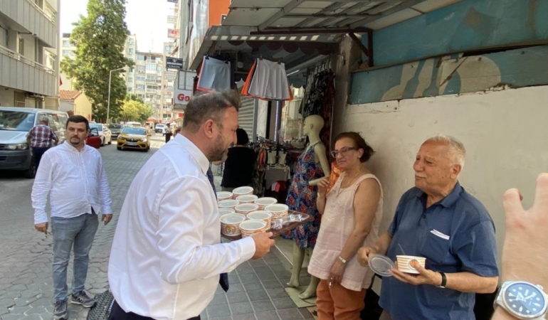 CHP İZMİR İL BAŞKANLIĞINDAN ANLAMLI AŞURE HAYRI