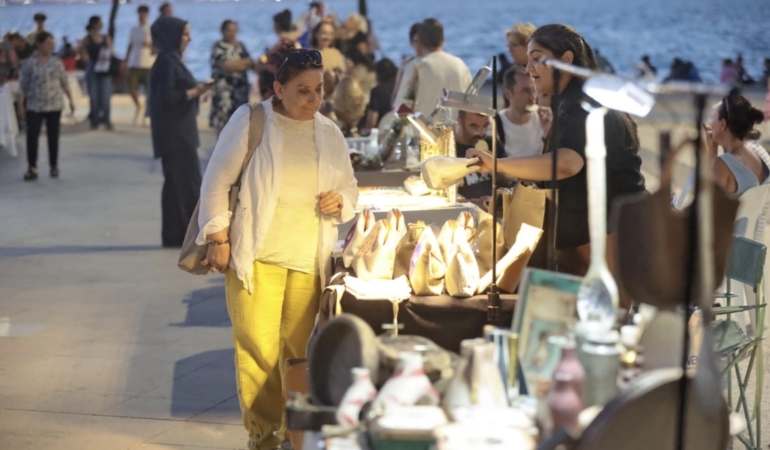 Konak’ın Gece Kermesi ile 150 kadının emeği kazanca dönüşüyor