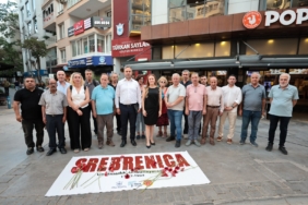 Srebrenitsa’da katledilen canlar Konak’ta anıldı (5)