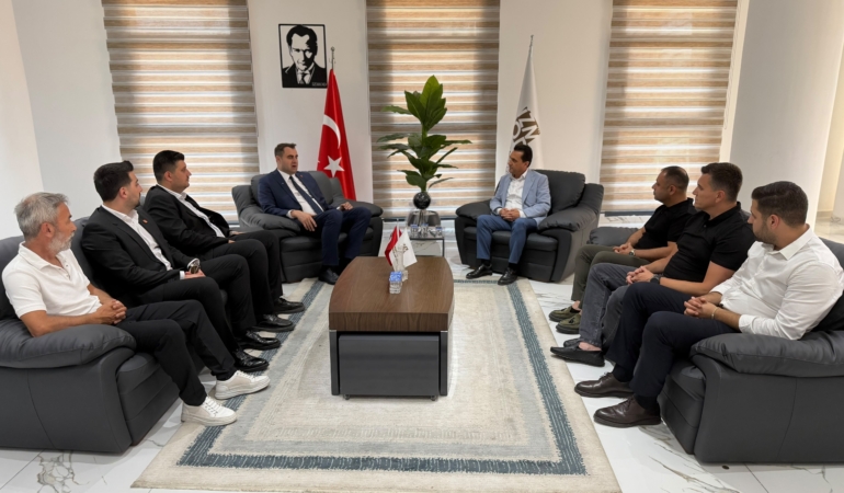 BAŞKAN GÜÇ’TEN MOBİLYACILAR ODASINA ZİYARET