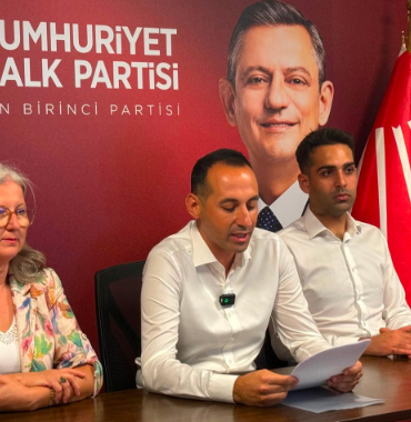 chp-gaziemir-ilce-baskani-sirlanci-ve-yonetimi-istifa-etti-1415