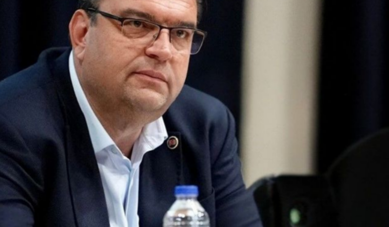 Seferihisar Belediye Başkanı İsmail Yetişkin Görevden Uzaklaştırıldı