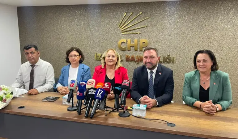 CHP Kadın Kolları Başkanı Gülsever İzmir’de konuştu: “15. Kurultay’ı seçilmiş saymıyoruz”