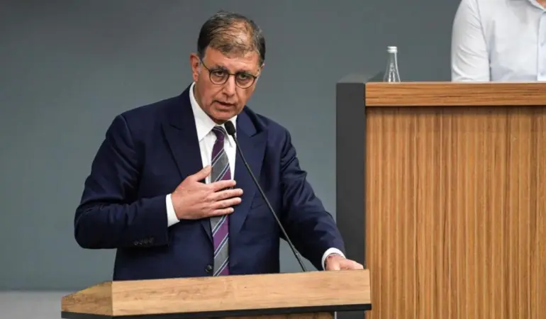Tugay’dan ‘bağımsız’ söylemlerine yanıt: Hepimiz devletimize, milletimize ve halkımıza bağımlıyız!