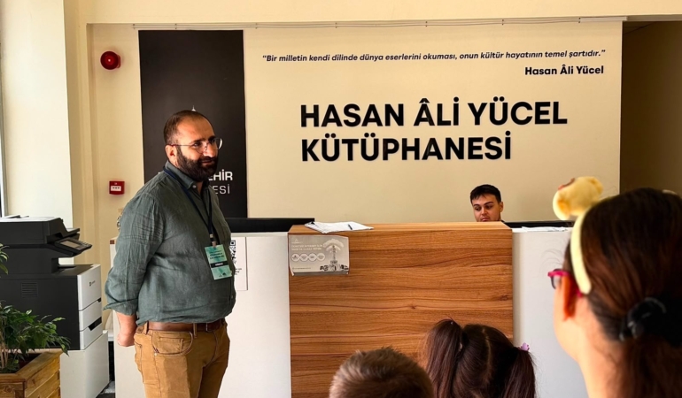 Çocuklar, Hasan Âli Yücel Kütüphanesi’nde gökyüzüne yolculuk yaptı