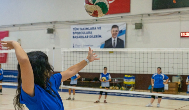 Çocukların hayallerini Filenin Sultanları süslüyor