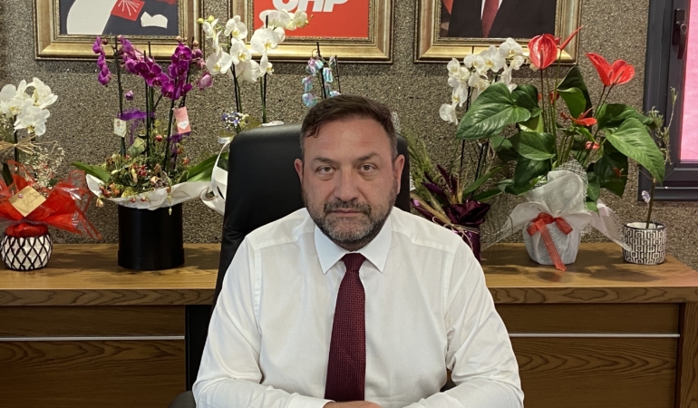 CHP İzmir İl Başkanı Utku Gümrükçü