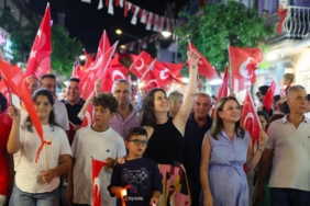 Çeşme’de 30 Ağustos Zafer Bayramı coşkuyla kutlandıPHOTO-2026-08-30-22-09-16