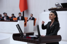 GİZEM ÖZCAN kürsü