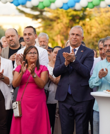 Gaziemir Belediyesi yenilediği Şehit Ferit Yaşarlar Parkı’nı hizmete açtı (6)