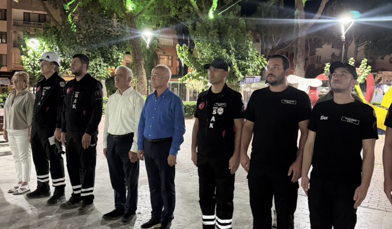Seferihisar’da 17 Ağustos’un 27. yılında anlamlı anma