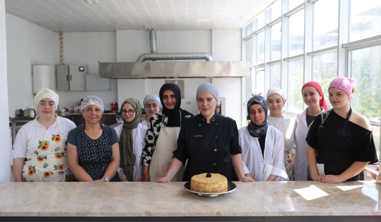 Konaklı kadınlar Temel Pastacılık Eğitimi’yle üretim ve istihdama katılıyor (1)