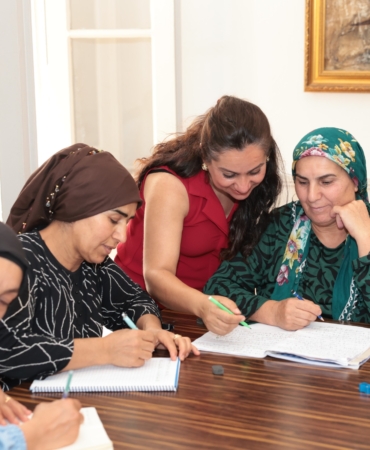 Konaklı kadınların okuma azmi örnek oldu (1)