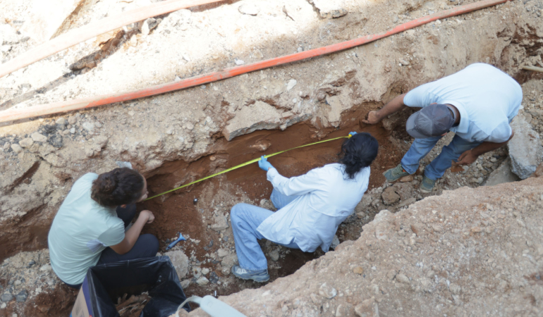 Kötekli’de Yol Kazısında Mezar Buluntuları Ortaya Çıktı (3)