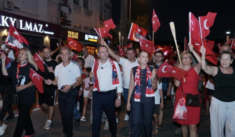 Ayvalık’ta Zafer Bayramı Kutlamaları Coşkulu geçti…