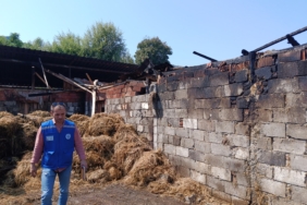 Yangında 500 Balya Kül OlduBüyükşehir Üreticinin Yardımına Koştu (2)