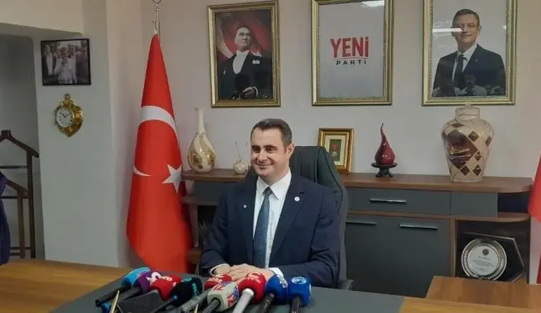 rozetler-takildi-eski-baskanlar-yeni-partide-baskan-gucten-tugay-yorumu-ak-partiye-gececegini-d1.jpeg