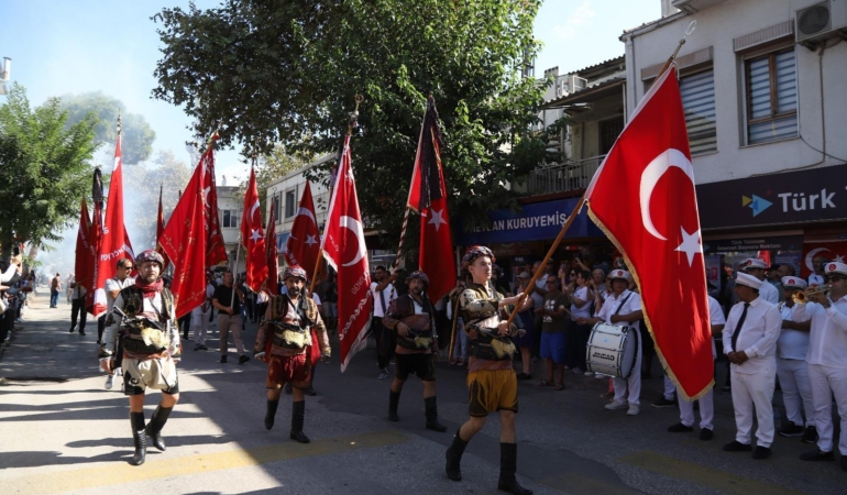 Dikili’nin kurtuluşunun 104. yılı coşkuyla kutlandı