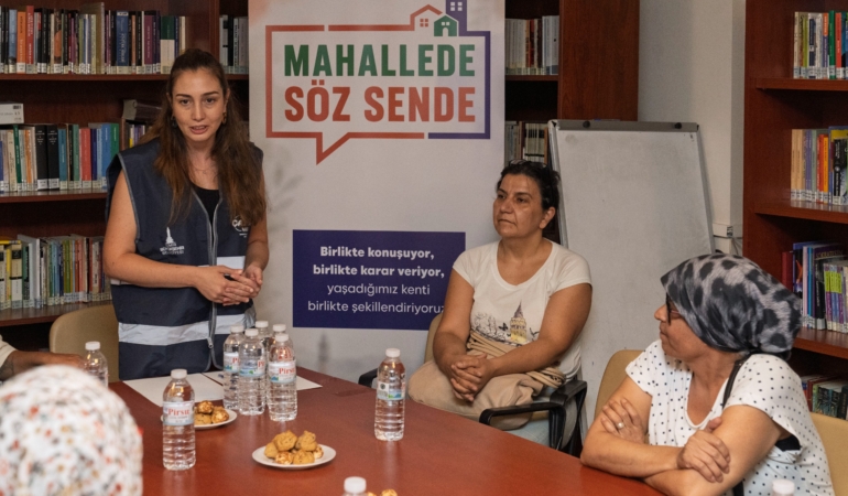 İzmir Büyükşehir mahallelinin sesini dinliyor