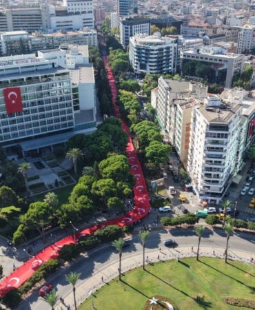 9-eylul-ruhu-izmir-sokaklarinda-izmir-6aa13dc3b37b2