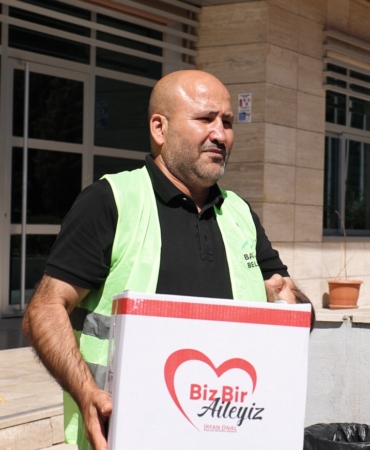 BAYRAKLI’DA BİNLERCE HANEYE SOSYAL DESTEK (1)