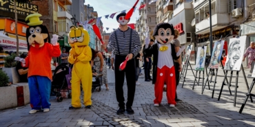 BAYRAKLI’DA KARİKATÜR VE ÇOCUK ŞENLİĞİ (5)