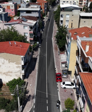 Bayraklı’da Asfalt Seferberliği Sürüyor 25 Noktada Tamamlandı, 5 Noktada Daha Başlıyor (23)