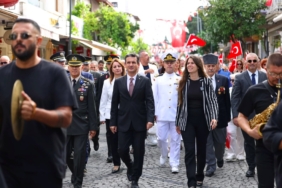 Çeşme kurtuluşunun 104. yılını gururla kutladıPHOTO-2026-09-16-11-49-57