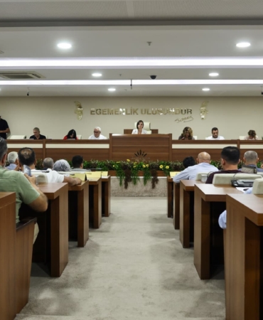 Karabağlar Belediyesi Eylül Ayı Meclisi (2)