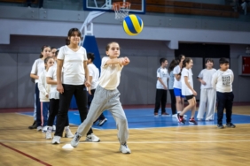 Konak Belediyesi’nin Kış Spor Okullarında kayıt heyecanı devam ediyor (4)
