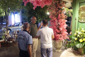 Konak’ta işgale geçit yok, Alsancak’ta gece denetimi yapıldı (2)