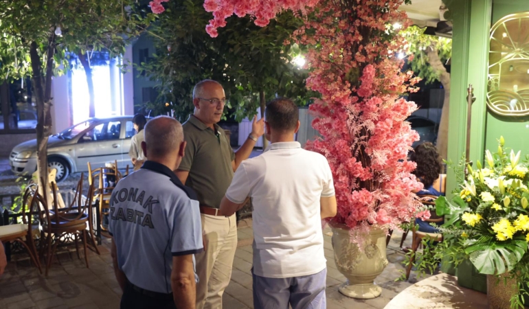 Konak’ta işgale geçit yok, Alsancak’ta gece denetimi yapıldı (2)