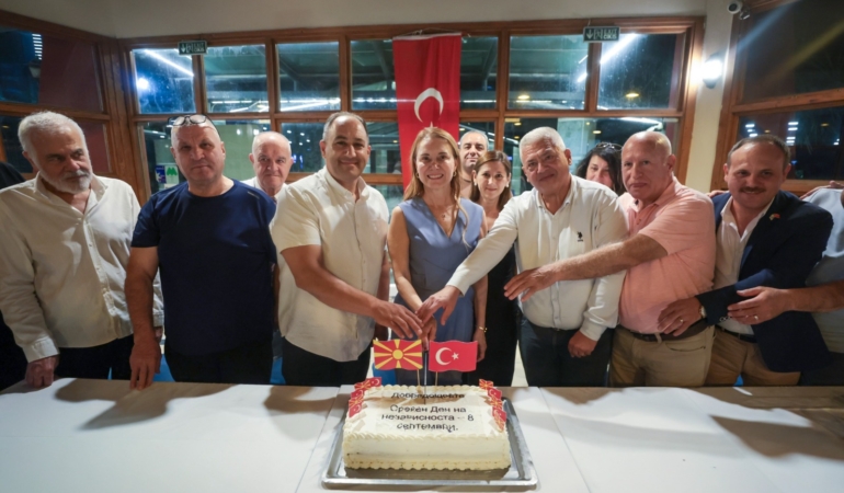 Kuzey Makedonya’nın Bağımsızlık Günü’nde Konak’tan dayanışma mesajı (1)
