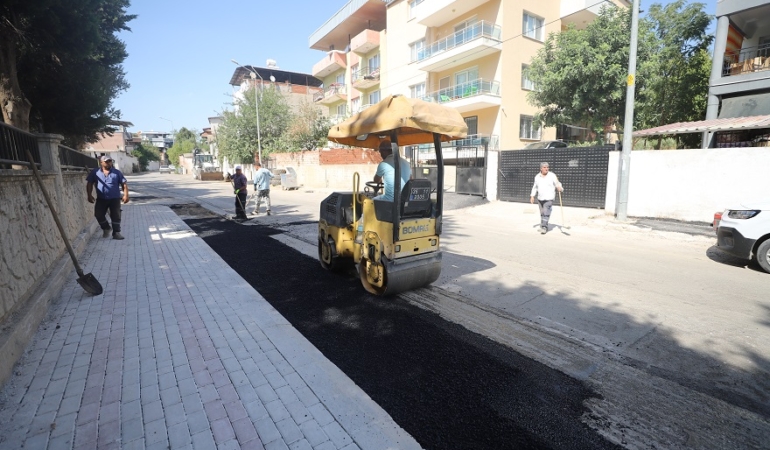 Menderes Belediyesi’nde Asfalt Hareketliliği