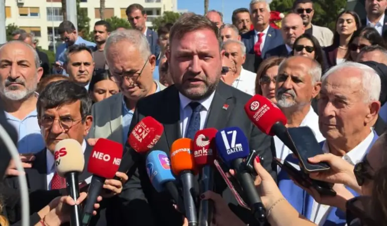 gumrukcu-ama-3-ay-ama-6-ay-dedi-ve-ekledi-izmir-icin-secim-startini-veriyoruz_6aa1563bdc7df