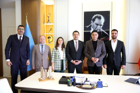 1 İZMİR BAROSU BAŞKANI SERHAT SÖKMEN VE YÖNETİMİNDEN BAŞKAN SERKAN ACAR’A ZİYARET