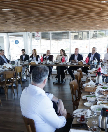 Başkan Denizli, Muhtarlar Günü’nde mahalle muhtarlarıyla bir araya geldiPHOTO-2026-10-19-14-28-42