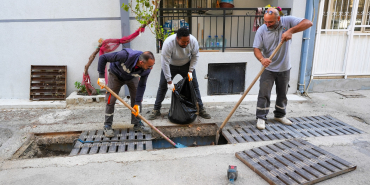 Gaziemir’de kışa hazırlık Yağmur suyu hatları temizleniyor (2)