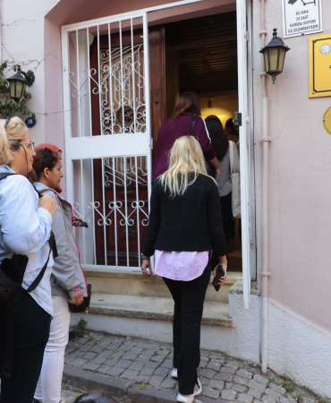 İzmirliler Kültürel Miras Gezileriyle Konak’ı keşfediyor (6)
