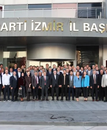 ak-parti-izmir-il-baskanliginda-stk-bulusmasi_6ad8695acee10
