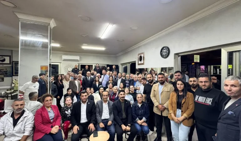 bayraklida-yeni-uyeler-chpye-katildi_6ac373d46063d